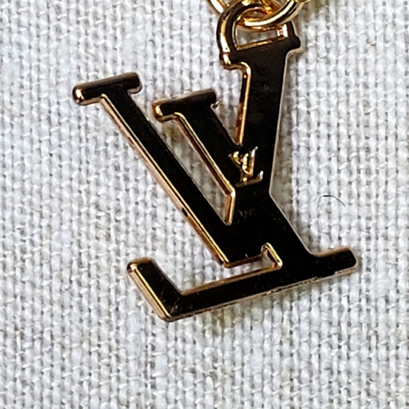 VINTAGE Louis Vuitton Gold Logo & gold vermeil sterling paperclip neckl… - Picture 3 of 10